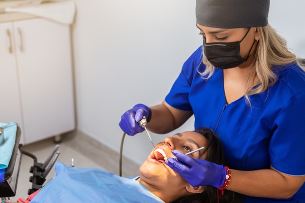 How To Care For Your Teeth Between Dental Cleanings
