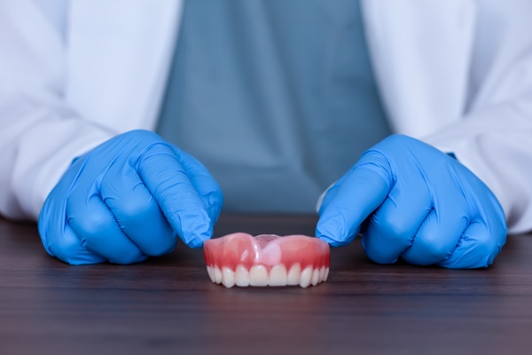 Denture Stomatitis: What It Is And How To Prevent It